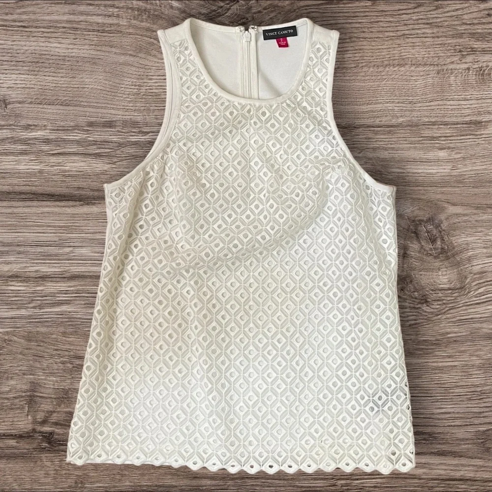 Vince Camuto Cream Sleeveless Tank Top‎ with Feminine Lace Detail Zip Back Sz. 2